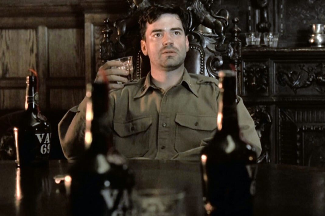 Kapten Lewis Nixon i E Company, känd från boken 1992 och senare miniserien med samma namn Band of Brothers, älskade sin Vat 69.