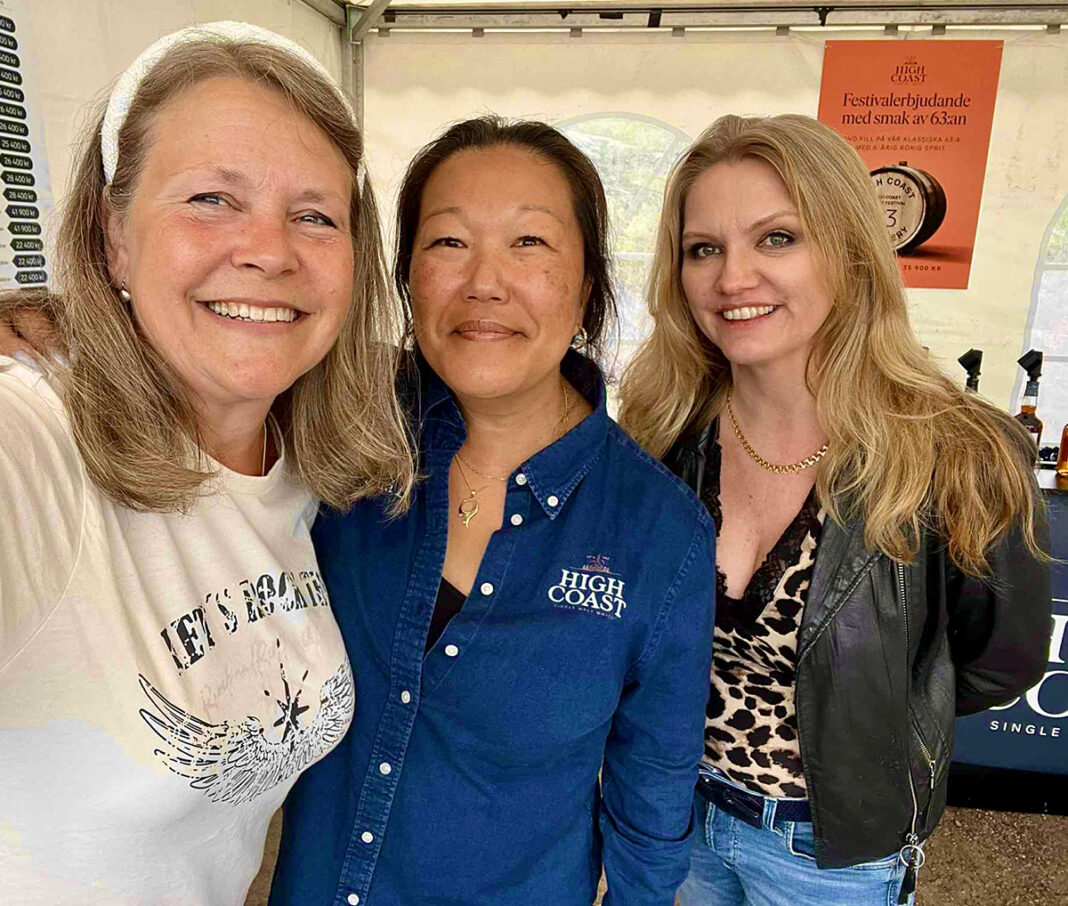 Susanne Stenström, Svenska Whiskyförbundet Sara Larsson på High Coast och chefredaktör Emma Andersson.
