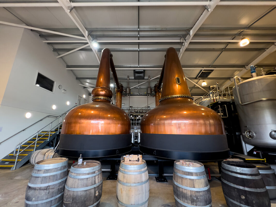 Whiskypannorna på Cotswolds Distillery