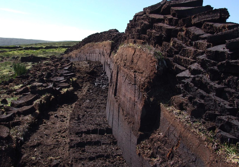 Torven ger Bunnahabhains whisky ytterligare en dimension.